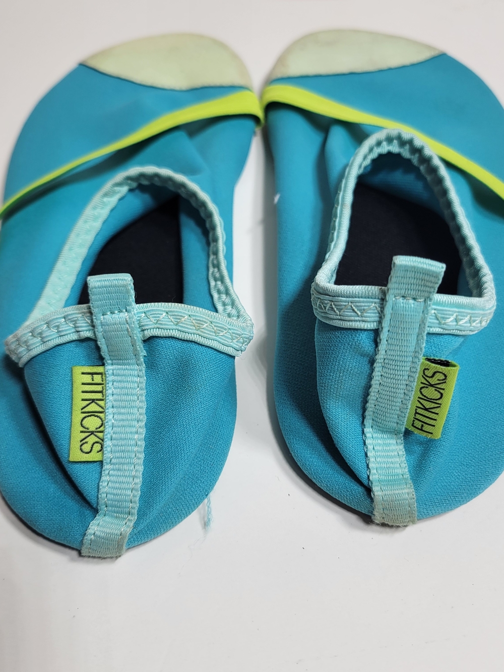 Fit Kicks Slip-On Water Shoes Multi-use Foldable Size M 7-8